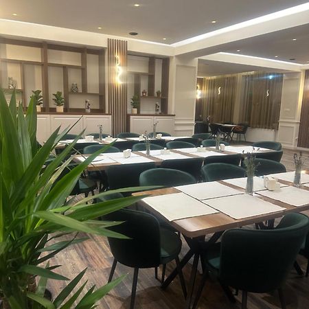 Freedom&Relax Hotel Buzau Ngoại thất bức ảnh