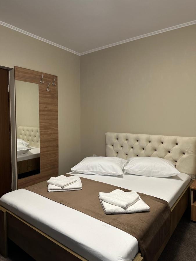 Freedom&Relax Hotel Buzau Ngoại thất bức ảnh