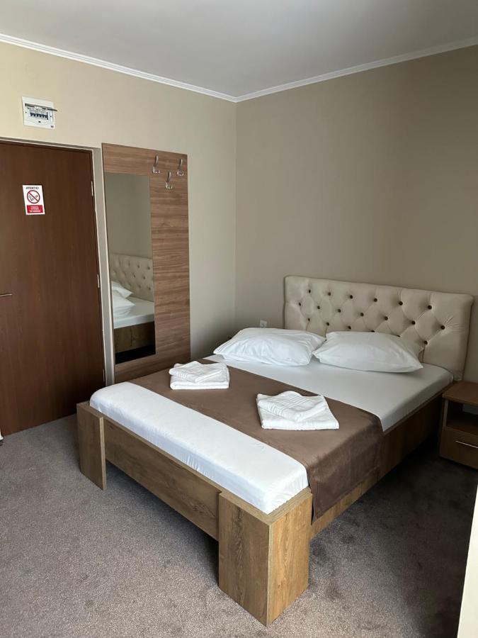 Freedom&Relax Hotel Buzau Ngoại thất bức ảnh
