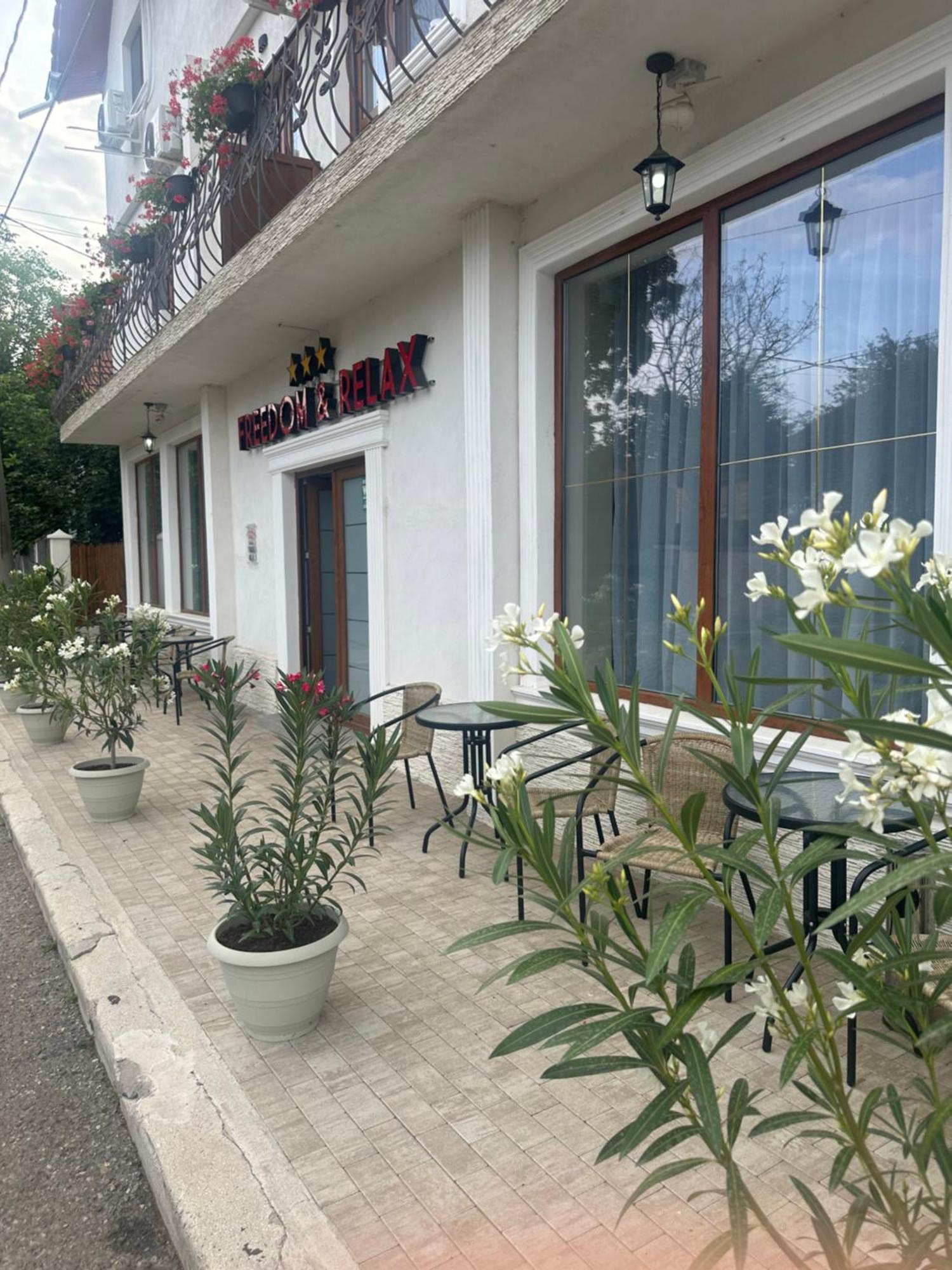 Freedom&Relax Hotel Buzau Ngoại thất bức ảnh