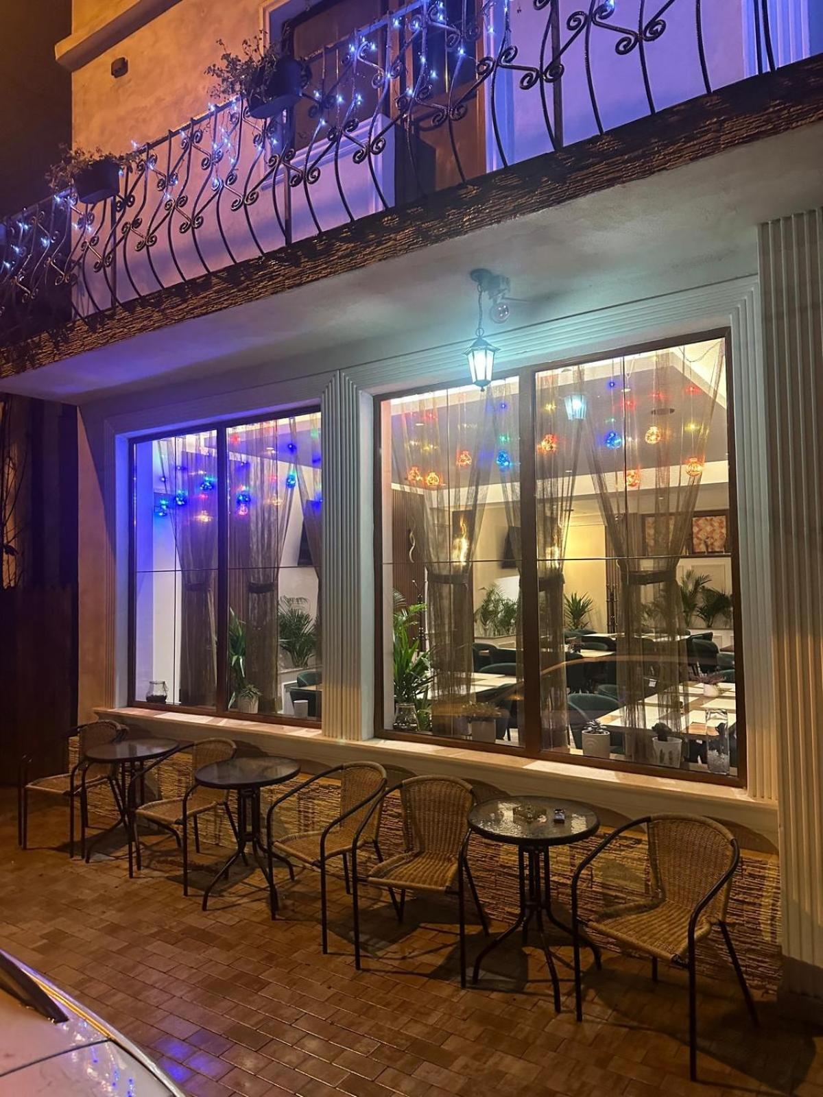 Freedom&Relax Hotel Buzau Ngoại thất bức ảnh